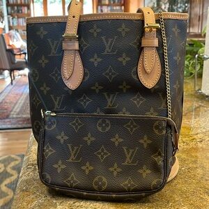 Louis Vuitton purse